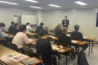 「虐待防止研修」開催 ～不適切ケアを防ぐサービスマナーとは～