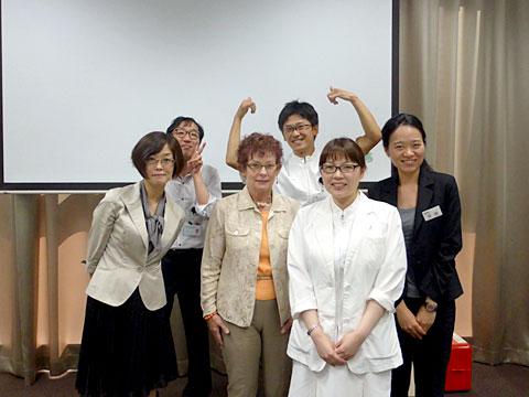 @Z~i[̂
NIOSH ALERT쐬o[ Melissa A. McDiarmid搶ɂu܂B